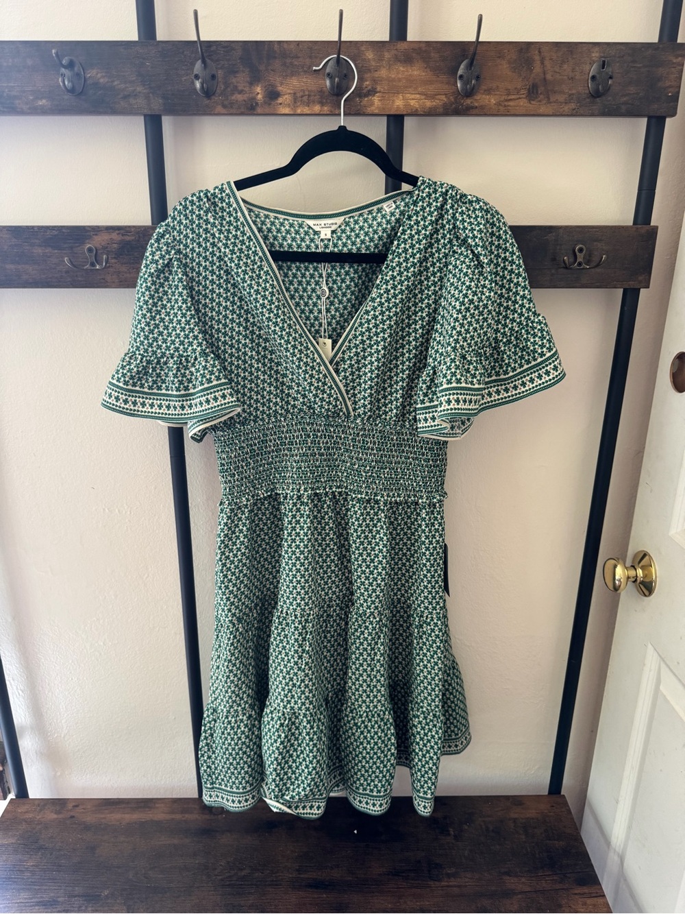 Max Studio Green Patterned V-Neck Mini Dress